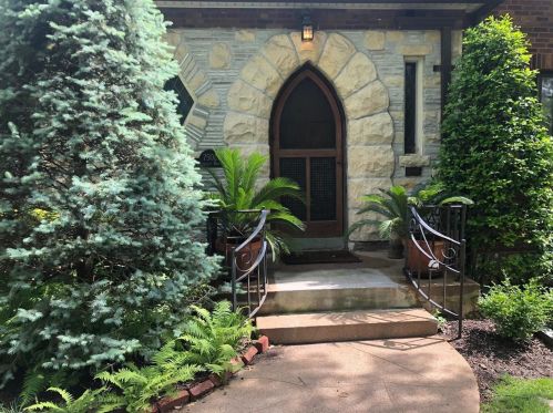 7500 Cromwell Dr, Saint Louis MO  63105-2921 exterior