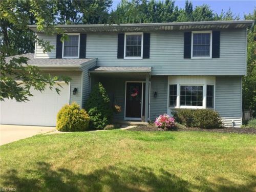 18504 Potomac Dr, Cleveland, OH 44136-5258