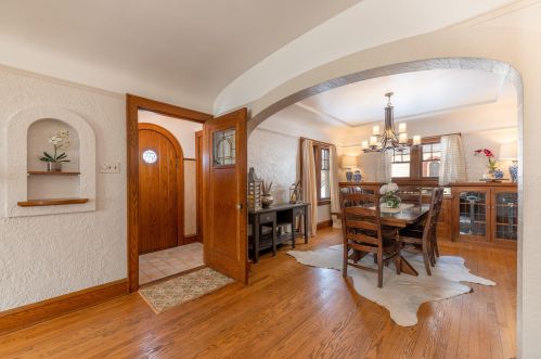 2722 Lefeber Ave, Milwaukee, WI 53210-1140