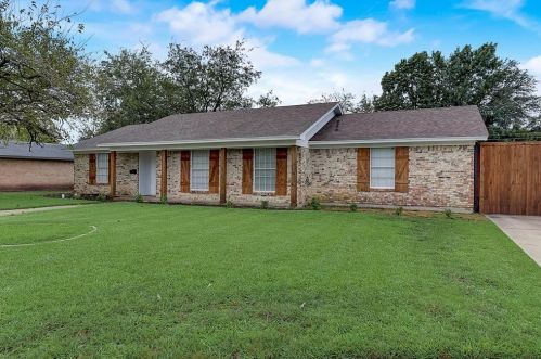 3316 Arawak Pl, Dallas TX 75234-2201 exterior