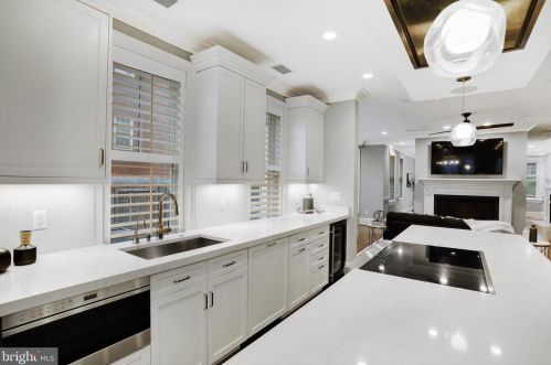 420 3rd St, Washington DC  20003-1930 exterior