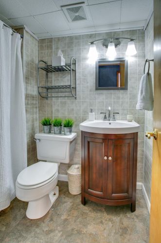 1735 Eugene St, Saint Paul MN 55110-3341 exterior