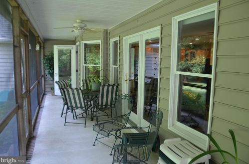 219 Tyler Ave, Saint Michaels MD 21663-2639 exterior