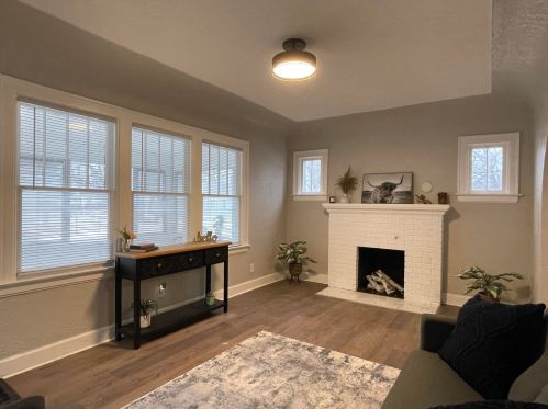 860 Mangin Ave, Meskegon MI  49442-5117 exterior