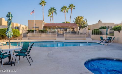 9814 1st St, Tucson AZ  85748-1950 exterior