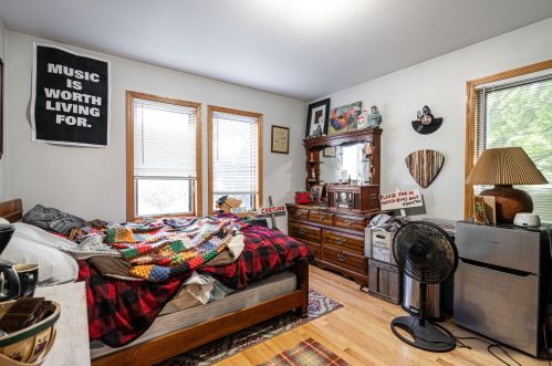 2910 Newhall St, Milwaukee WI 53211-3223 exterior