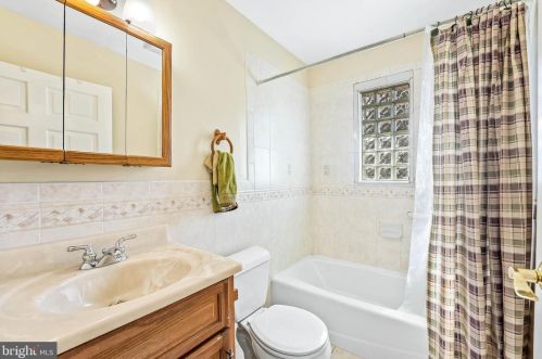 2416 Eccleston St, Silver Spring MD 20902-4830 exterior