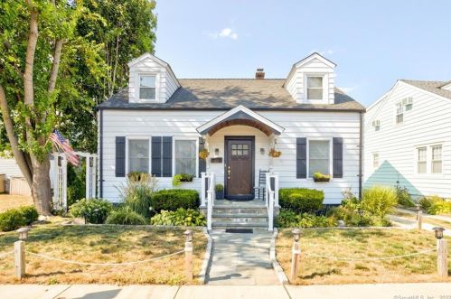 15 Prowitt St, Norwalk CT 06855-1220 exterior