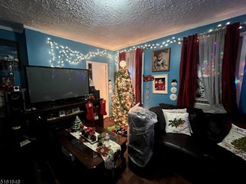 22 Seeley St, Paterson NJ 07501-3112 exterior