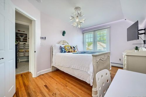 54 Belmont St, New Britain CT 06053-3506 exterior