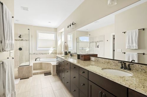 256 Elmhurst Ave, Elmhurst IL 60126-2961 exterior