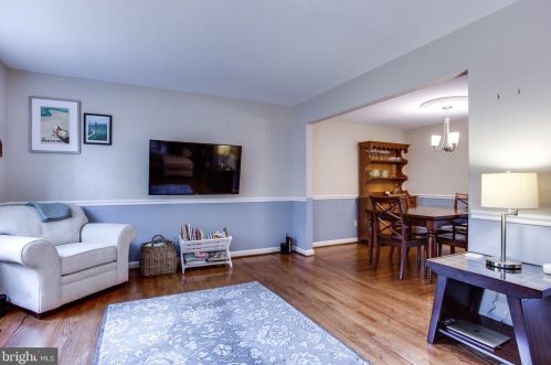 1603 Dunterry Pl, Mc Lean VA  22101-4318 exterior