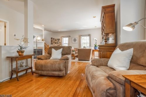 1601 Northcrest Ter, Whippany NJ exterior