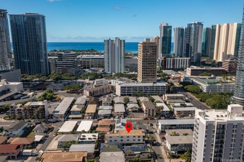 711 Alder St, Honolulu, HI 96814-2910