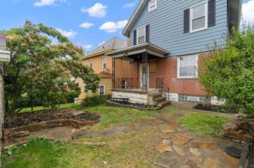 322 Anthony St, Pittsburgh PA  15210-2243 exterior