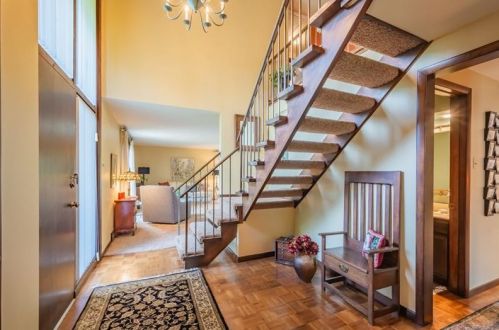 552 Harrogate Rd, Pittsburgh, PA 15241-2029