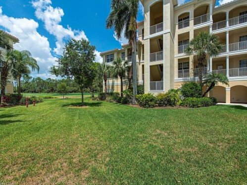 4883 Hampshire Ct, Naples, FL 34112-8434