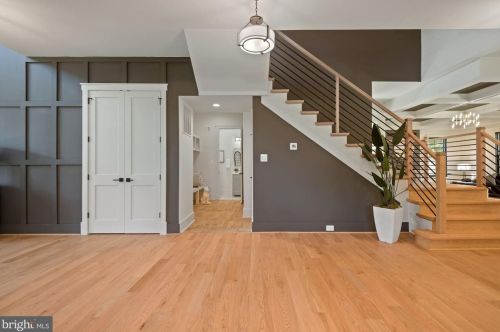 6516 Beverly Ave, Mc Lean VA 22101-5222 exterior