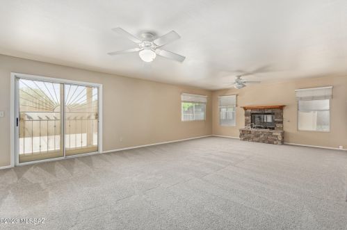 8040 Prickly Poppy Dr, Tucson AZ  85715-4350 exterior