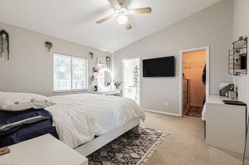 999 Grv Dr, Naples FL 34120-1424 exterior