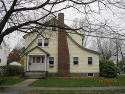 7 Freeman St, Newton, MA 02466-1205