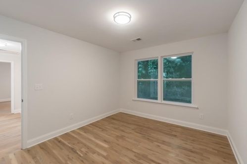 1937 Clairmont Ter, Atlanta GA  30345-2309 exterior