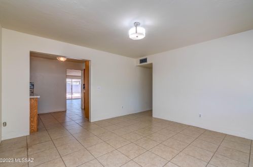 4542 15th St, Tucson AZ 85701-2444 exterior