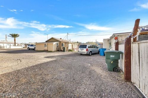 521 Carol Ave, Phoenix AZ 85021-2071 exterior