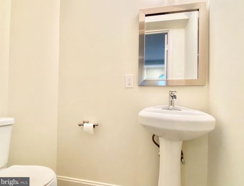 308 Quackenbos St, Washington DC  20011-1654 exterior