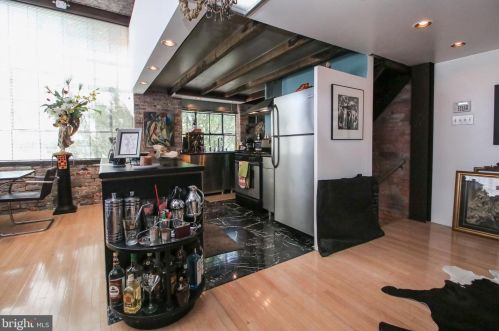 1225 6 St, Philadelphia PA 19147-4828 exterior