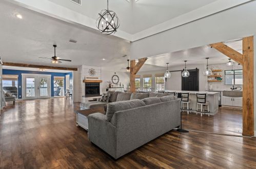 4532 Bayside Dr, Milton FL  32583-8422 exterior