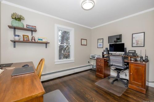 28 Elizabeth Pl, Armonk NY 10504-1425 exterior