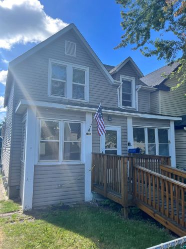 2414 2nd St, Duluth MN 55802-2013 exterior