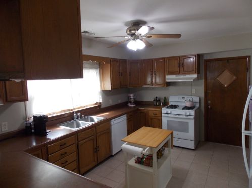 4838 Lockwood Ave, Chicago, IL 60638-1712