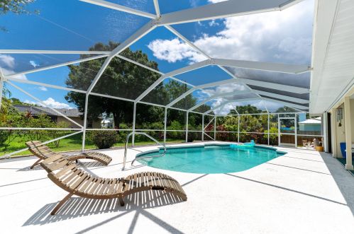 2251 Mcmaster St, Fort Pierce FL  34952-6845 exterior