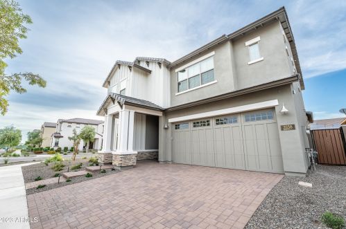 2038 El Cortez Trl, Phoenix AZ  85085-2443 exterior