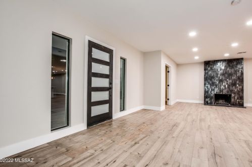 2110 Grant Rd, Tucson AZ  85719-3411 exterior