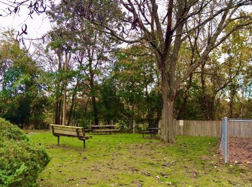 26 Cooper Rd, Poughkeepsie NY 12603-1665 exterior