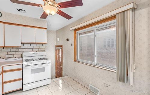 5431 Newcastle Ave, Chicago IL 60638-2303 exterior