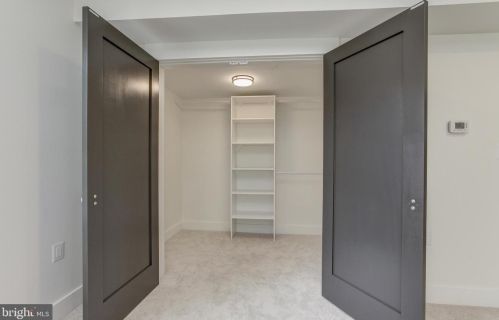 907 Gilbert Rd, Rockville MD  20851-1315 exterior