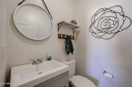 32421 23 Ave, Phoenix AZ 85015-4904 exterior