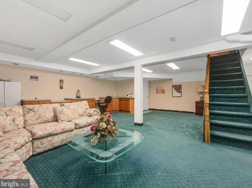 1716 Old Welsh Rd, Huntingdon Valley PA  19006-5838 exterior