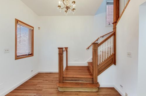 5647 Magnolia Ave, Chicago IL 60660-1908 exterior