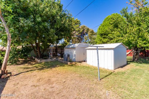 7047 23 Dr, Phoenix AZ 85085-8711 exterior