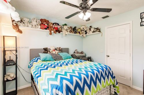 972 Haas Ave, Fort Pierce FL  34953-5611 exterior