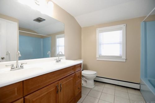 248 Carriage Way, Windsor CT 06095-2009 exterior