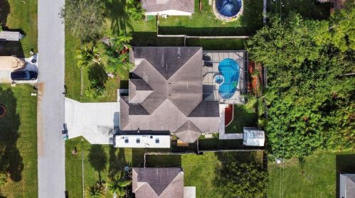 3851 Ramspeck St, Fort Pierce FL  34953-5381 exterior