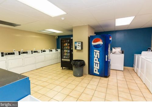 1324 Locust St, Philadelphia PA 19107-5604 exterior