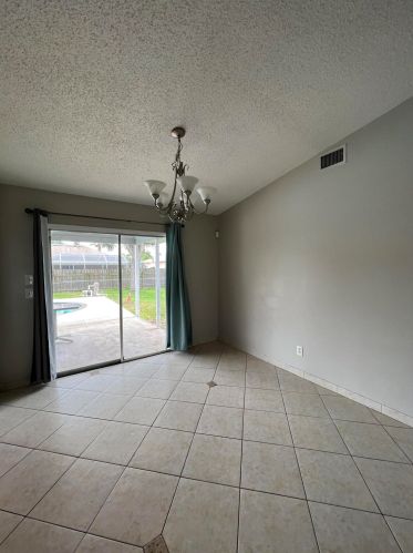 1321 Navajo Ln, Fort Pierce FL  34983-3127 exterior