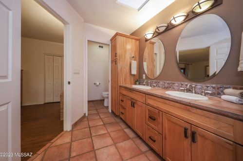 3865 Tanuri Dr, Tucson AZ 85750-1939 exterior